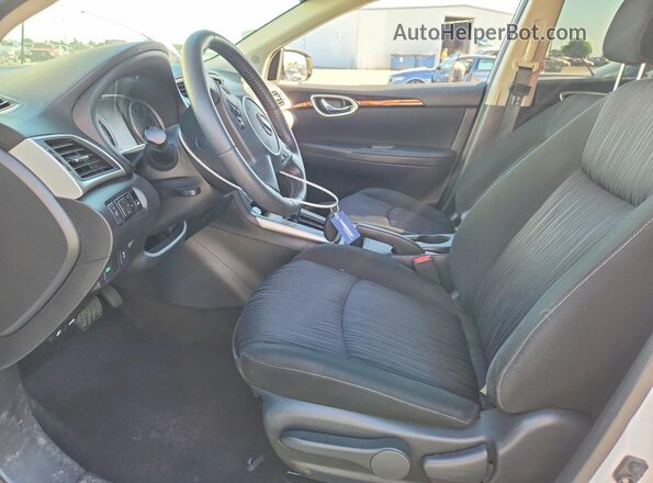 3N1AB7AP3KY438073 2019 NISSAN SENTRA White Սալոնի դիմացի տեսք