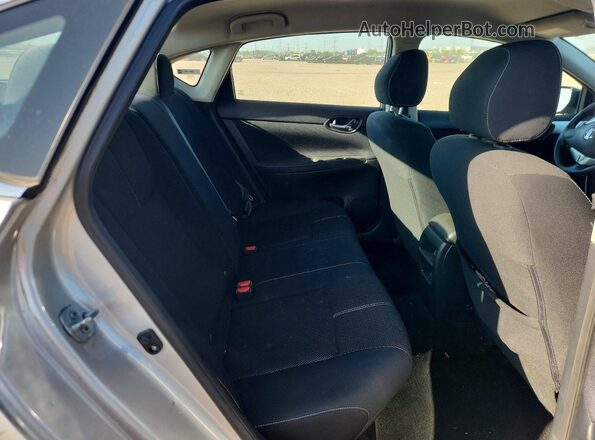 3N1AB7AP4GY306236 2016 NISSAN SENTRA Серебряный Вид задних сидений