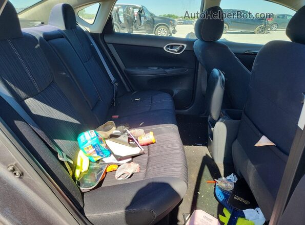 3N1AB7AP4HY240319 2017 NISSAN SENTRA Gray Հետևի նստատեղերի տեսք
