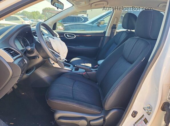 3N1AB7AP4HY280237 2017 NISSAN SENTRA White Widok wnętrza z przodu