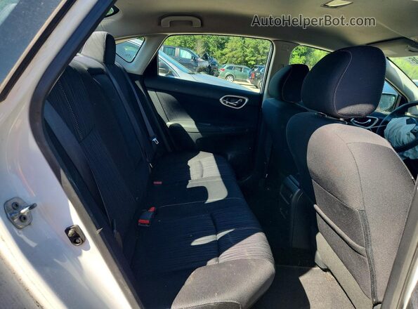 3N1AB7AP4HY280237 2017 NISSAN SENTRA White Widok tylnych siedzeń