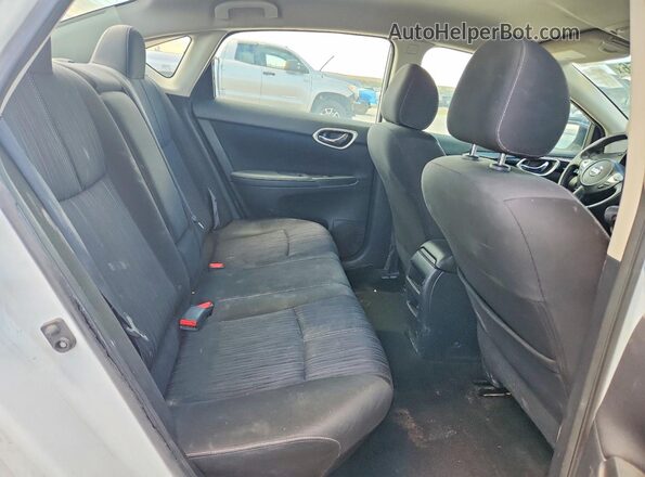 3N1AB7AP4HY353882 2017 NISSAN SENTRA White Rear seats view