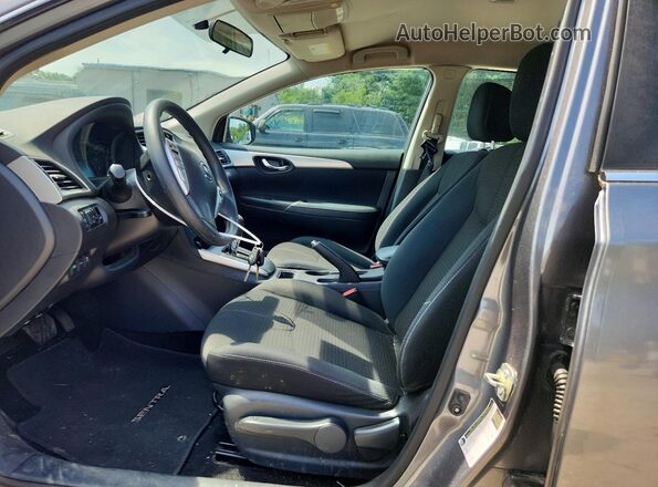 3N1AB7AP4HY368558 2017 NISSAN SENTRA Серый Вид салона спереди