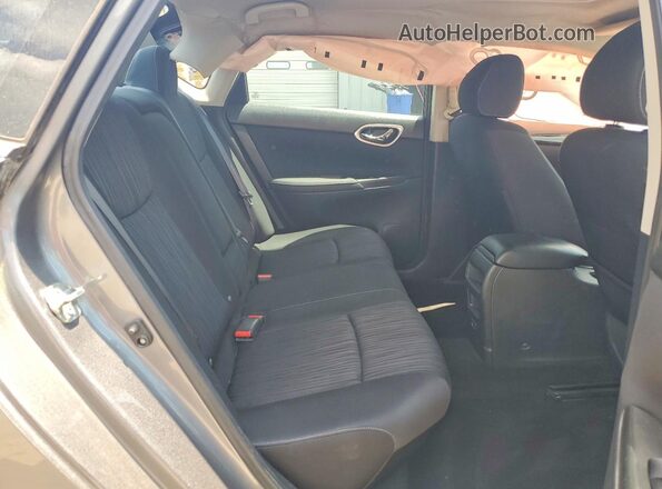 3N1AB7AP4KY259332 2019 NISSAN SENTRA Gray Widok tylnych siedzeń