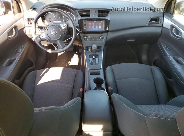 3N1AB7AP4KY437031 2019 NISSAN SENTRA Черный Вид панели приборов