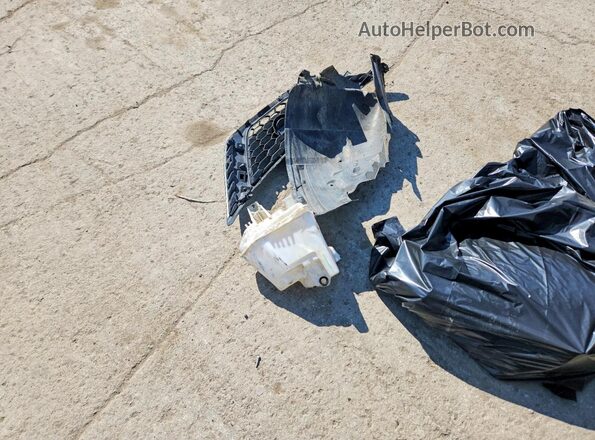3N1AB7AP4KY449969 2019 NISSAN SENTRA Silver Engine compartment view