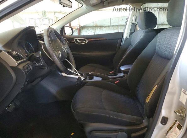 3N1AB7AP4KY453116 2019 NISSAN SENTRA Silver Widok wnętrza z przodu