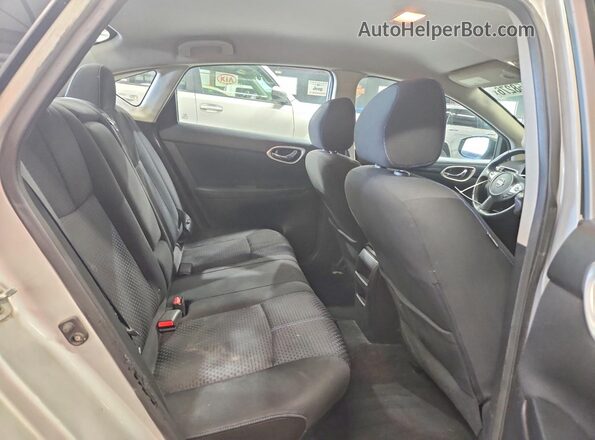 3N1AB7AP5GY276972 2016 NISSAN SENTRA Silver Widok tylnych siedzeń