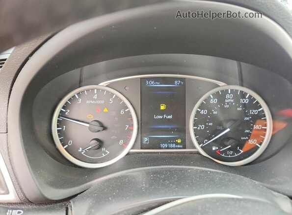 3N1AB7AP5HL696987 2017 NISSAN SENTRA Серый Вид щитка приборов