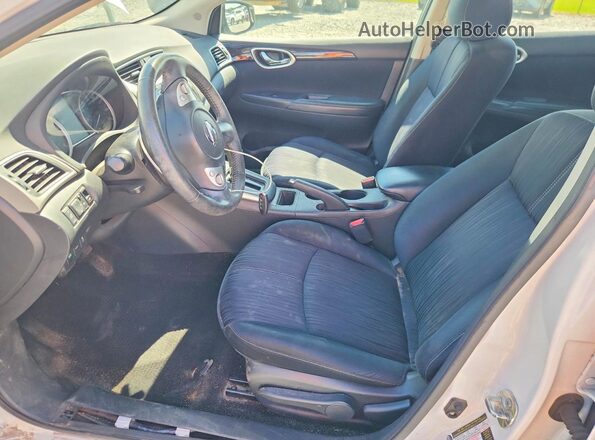 3N1AB7AP5HY227191 2017 NISSAN SENTRA White Widok wnętrza z przodu