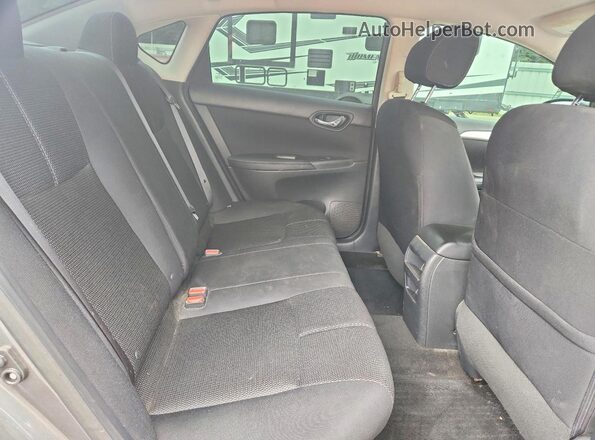 3N1AB7AP5JY208100 2018 NISSAN SENTRA Серый Вид задних сидений