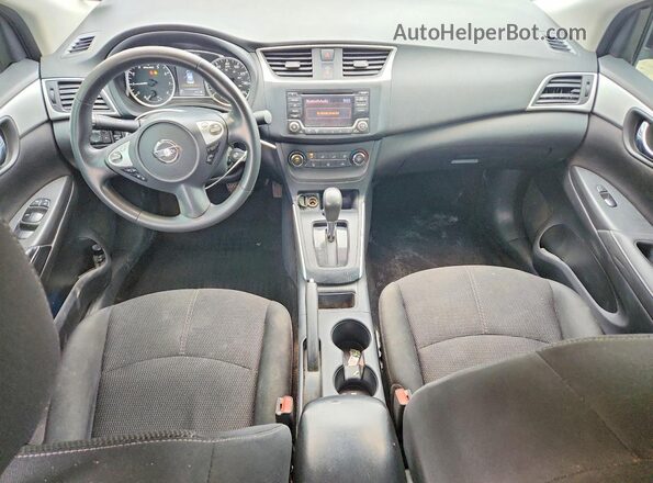 3N1AB7AP5JY208100 2018 NISSAN SENTRA Серый Вид панели приборов