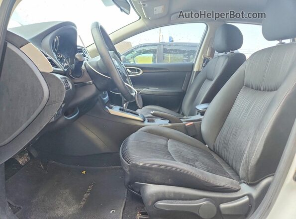 3N1AB7AP5JY225267 2018 NISSAN SENTRA White Widok wnętrza z przodu