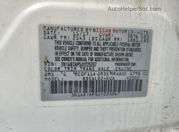 3N1AB7AP5JY225267 2018 NISSAN SENTRA White Widok komory silnika