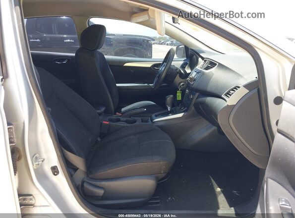 3N1AB7AP5JY227648 2018 NISSAN SENTRA Silver Widok wnętrza z przodu
