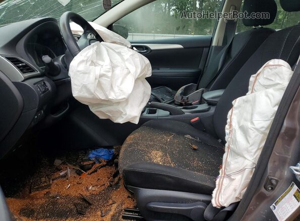 3N1AB7AP5JY304048 2018 NISSAN SENTRA Серый Вид салона спереди