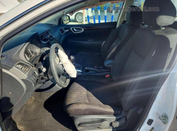 3N1AB7AP5KL602694 2019 NISSAN SENTRA Белый Вид салона спереди
