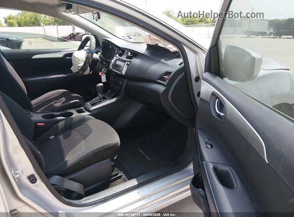 3N1AB7AP5KY221852 2019 NISSAN SENTRA Silver Вид салону спереду