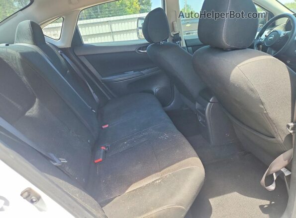 3N1AB7AP5KY258139 2019 NISSAN SENTRA White Vista de los asientos traseros