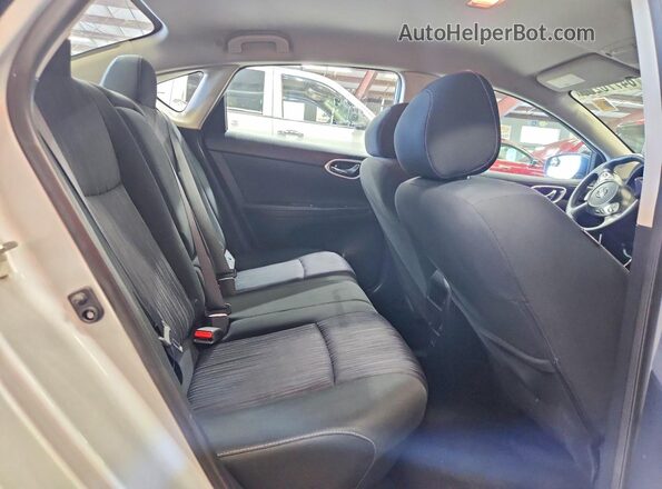 3N1AB7AP5KY432548 2019 NISSAN SENTRA Серебряный Вид задних сидений