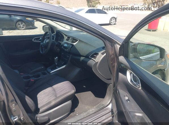 3N1AB7AP6HL692947 2017 NISSAN SENTRA Gray Widok wnętrza z przodu