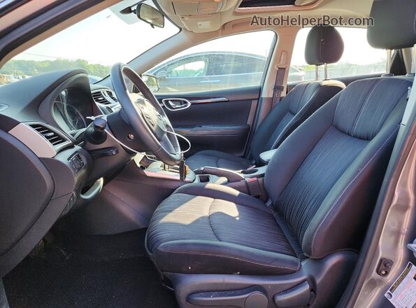 3N1AB7AP6HY259907 2017 NISSAN SENTRA Gray Front interior view