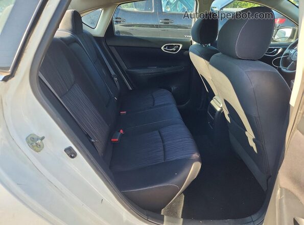 3N1AB7AP6HY347131 2017 NISSAN SENTRA Белый Вид задних сидений