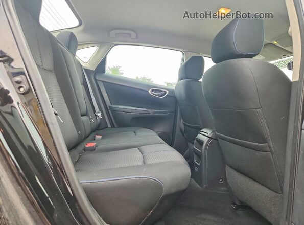 3N1AB7AP6JY252865 2018 NISSAN SENTRA Black Widok tylnych siedzeń