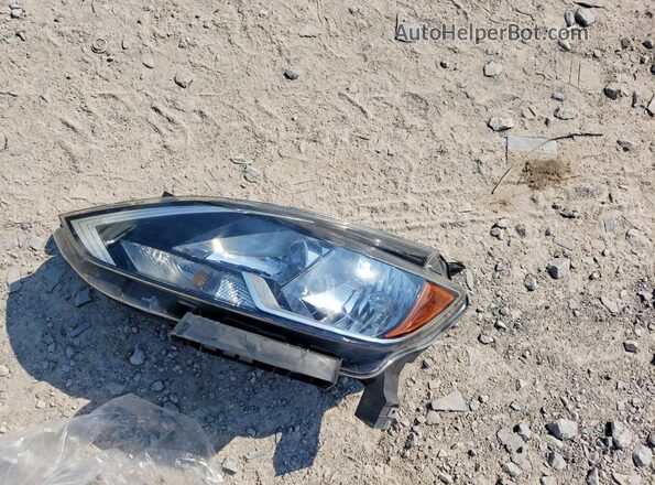 3N1AB7AP6JY276180 2018 NISSAN SENTRA Silver Engine compartment view