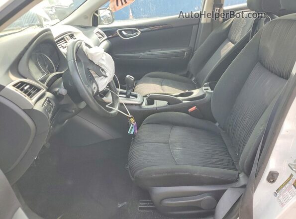 3N1AB7AP6KY279517 2019 NISSAN SENTRA Белый Вид салона спереди