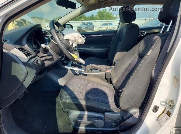 3N1AB7AP6KY338355 2019 NISSAN SENTRA Белый Вид салона спереди