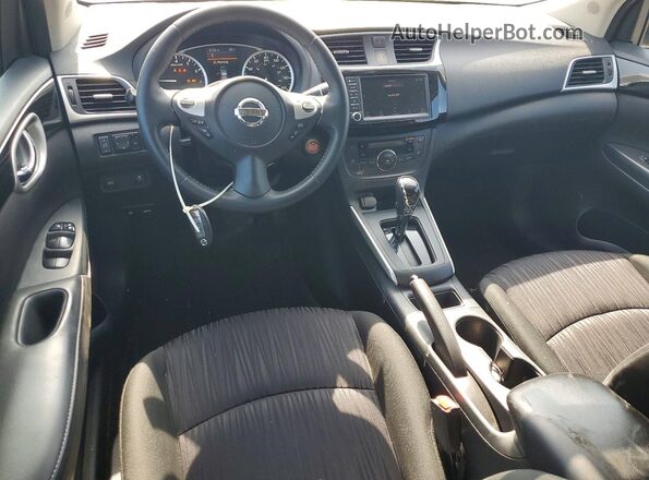 3N1AB7AP6KY393002 2019 NISSAN SENTRA Red Vista del salpicadero