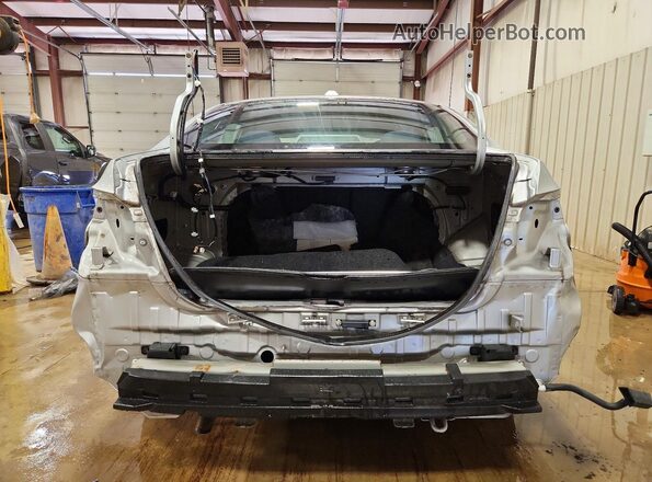 3N1AB7AP7GY244895 2016 NISSAN SENTRA Silver Rear view