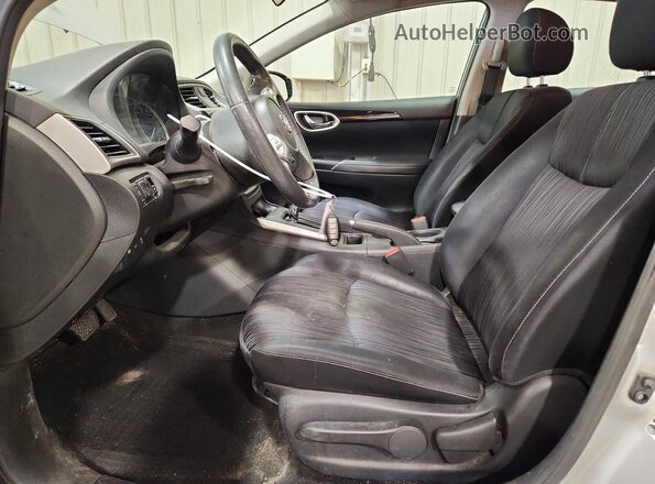 3N1AB7AP7GY244895 2016 NISSAN SENTRA Silver Front interior view