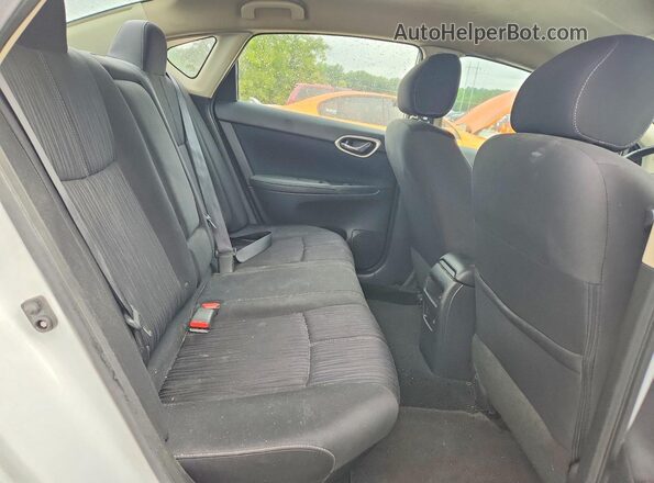 3N1AB7AP7HY333125 2017 NISSAN SENTRA White Rear seats view