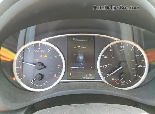 3N1AB7AP7HY356288 2017 NISSAN SENTRA Silver ხელსაწყოთა პანელის ხედი
