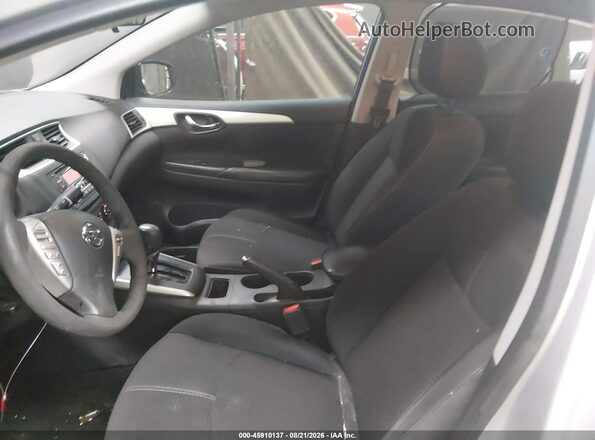 3N1AB7AP7HY404937 2017 NISSAN SENTRA Silver Widok wnętrza z przodu