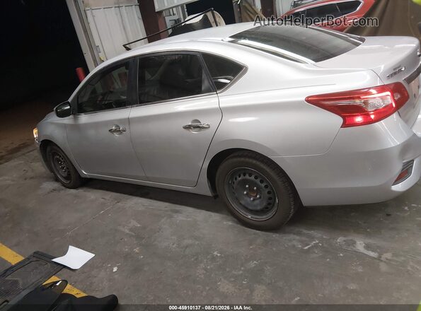 3N1AB7AP7HY404937 2017 NISSAN SENTRA Silver Widok wnętrza 360 stopni
