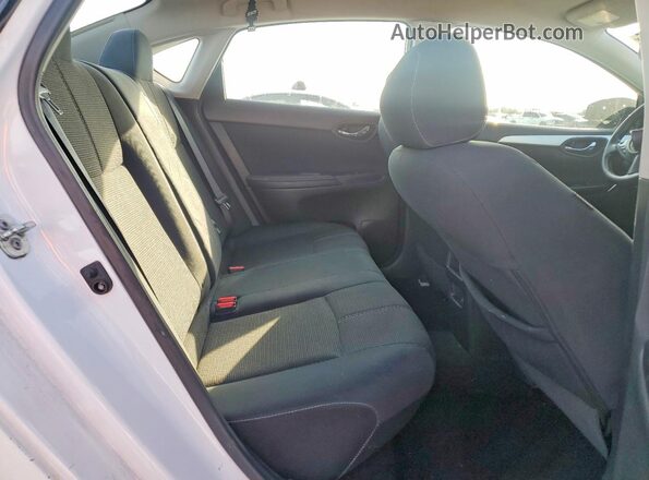 3N1AB7AP7JY217140 2018 NISSAN SENTRA White Вид задніх сидінь