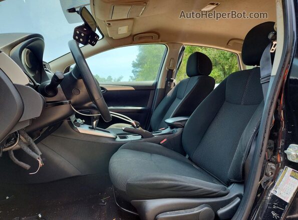 3N1AB7AP7JY318582 2018 NISSAN SENTRA Black Front interior view