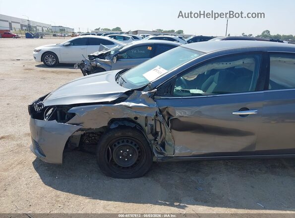 3N1AB7AP7JY325984 2018 NISSAN SENTRA Silver Widok z przodu