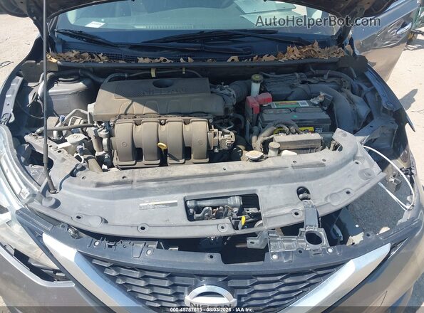3N1AB7AP7JY325984 2018 NISSAN SENTRA Silver Widok z tyłu