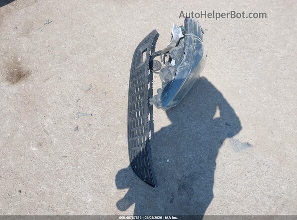 3N1AB7AP7JY325984 2018 NISSAN SENTRA Silver Widok zestawu wskaźników