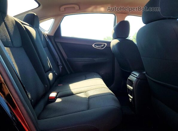 3N1AB7AP7JY339657 2018 NISSAN SENTRA Black Widok tylnych siedzeń