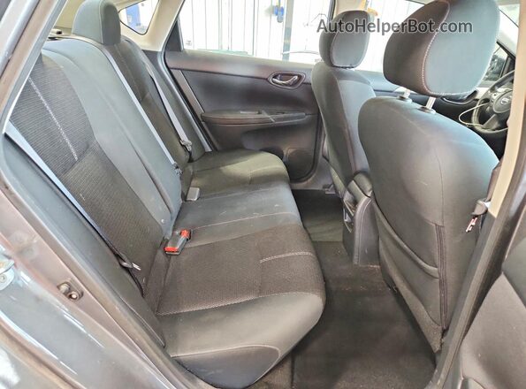 3N1AB7AP7JY344762 2018 NISSAN SENTRA Gray Вид задніх сидінь