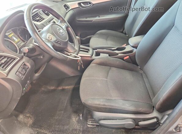 3N1AB7AP7JY344762 2018 NISSAN SENTRA Gray Вид салону спереду