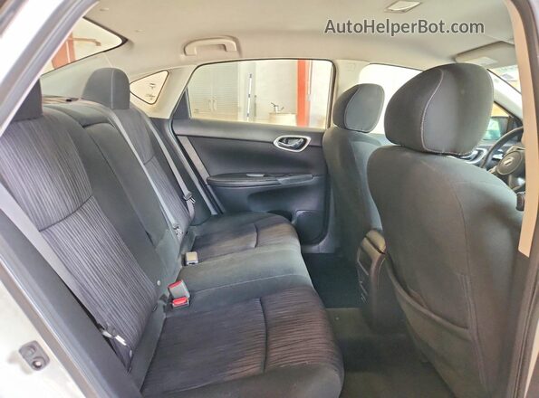 3N1AB7AP7KY361000 2019 NISSAN SENTRA White Widok tylnych siedzeń