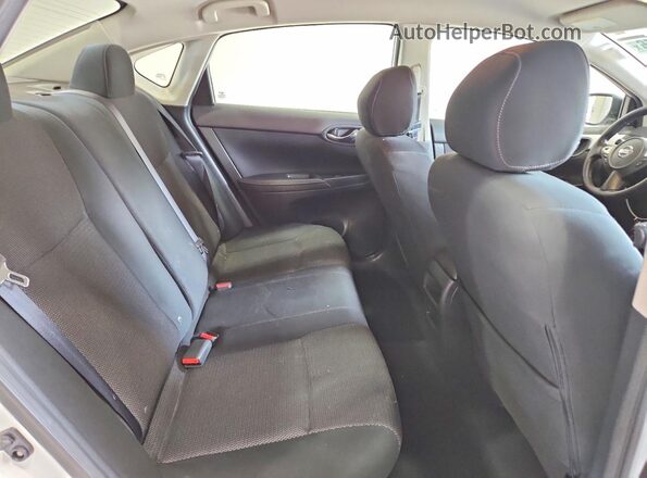 3N1AB7AP7KY362955 2019 NISSAN SENTRA White Rear seats view