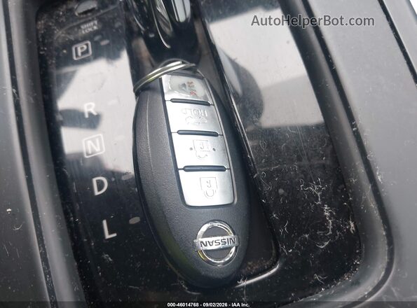 3N1AB7AP8HL649176 2017 NISSAN SENTRA Серый Вид панели приборов