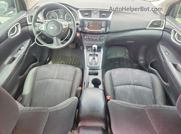 3N1AB7AP8HL672960 2017 NISSAN SENTRA Gray Widok deski rozdzielczej